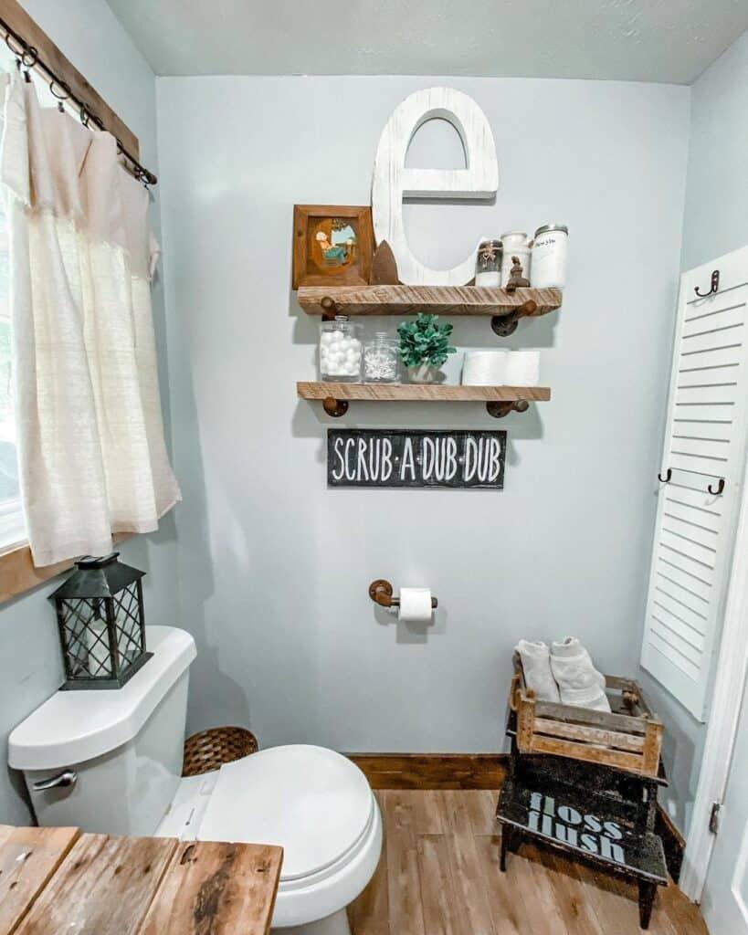 Build open shelving for an ⁣organized look in farmhouse bathrooms