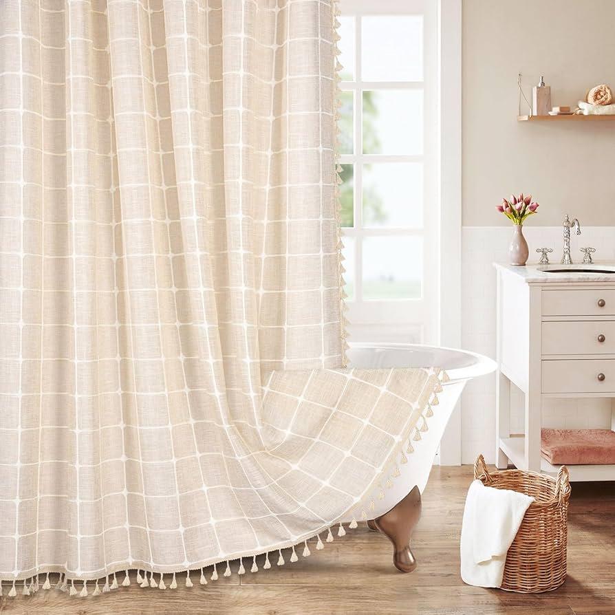 Use textured textiles for comfortable farmhouse bathrooms finishes