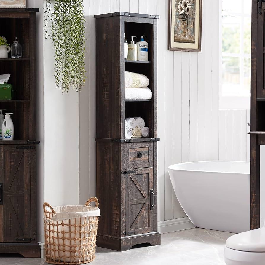 Open shelving enhances ‌organization in farmhouse bathrooms beautifully