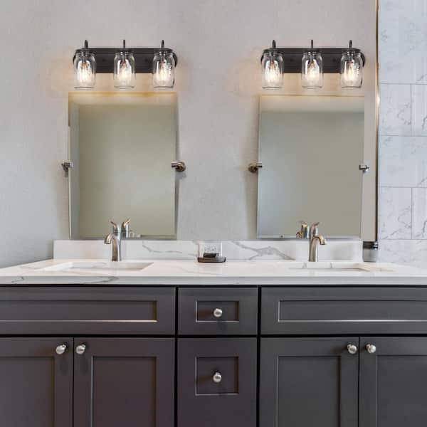 Unique lighting fixtures capture attention⁢ in farmhouse bathrooms