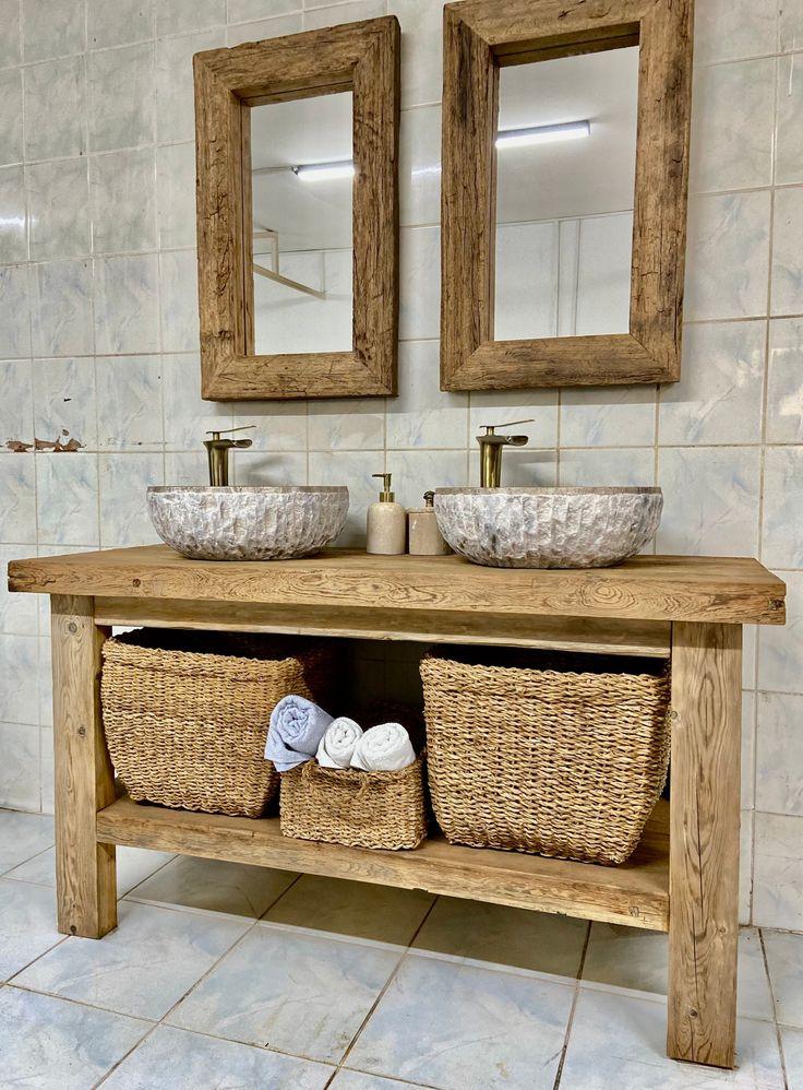 Use‌ reclaimed wood to craft unique vanity in farmhouse bathrooms