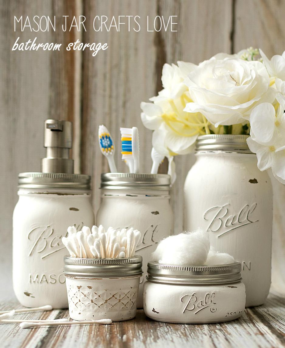 Use⁤ mason jars ⁤for stylish⁢ organization in farmhouse bathrooms