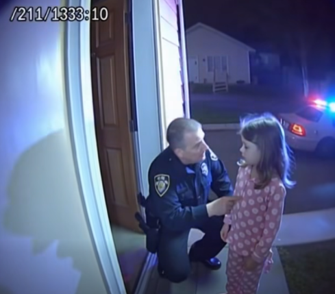 Brave Child Calls for Help When Parents Don’t Respond