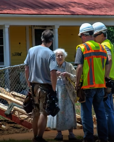 The Rooftop Discovery That Changed Evelyn’s Life in the Most Unexpected Way