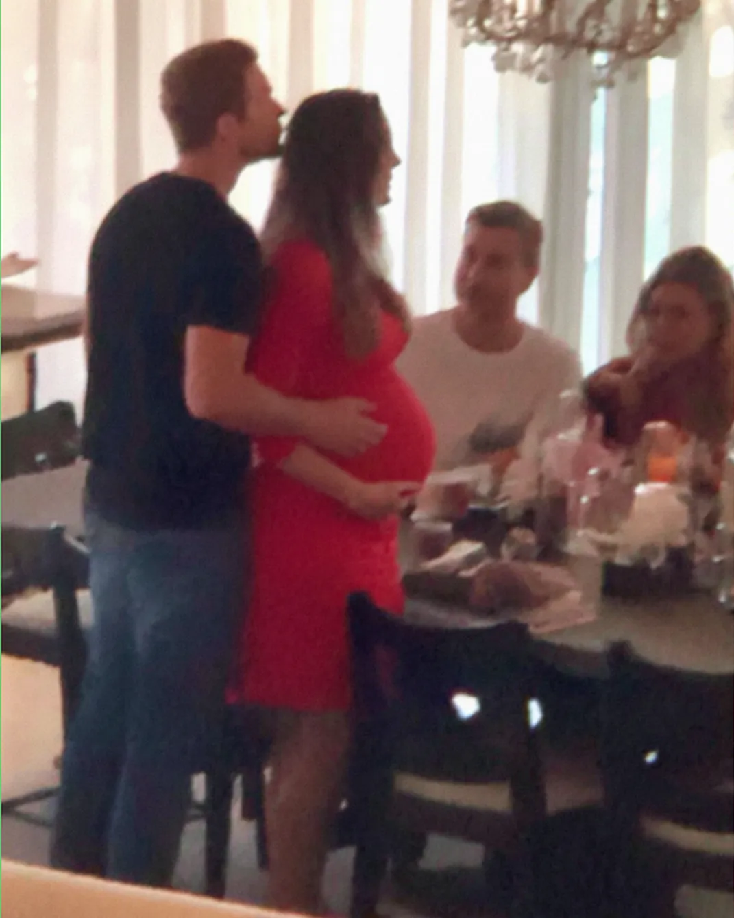 The Dinner That Ended a Marriage — and Began a New Chapter of Strength