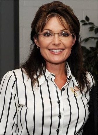Looking Beyond Viral Headlines: Understanding the Online Buzz Around Sarah Palin