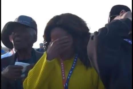 Concern Grows as Fans Rally Around Oprah Winfrey Amid Online Speculation