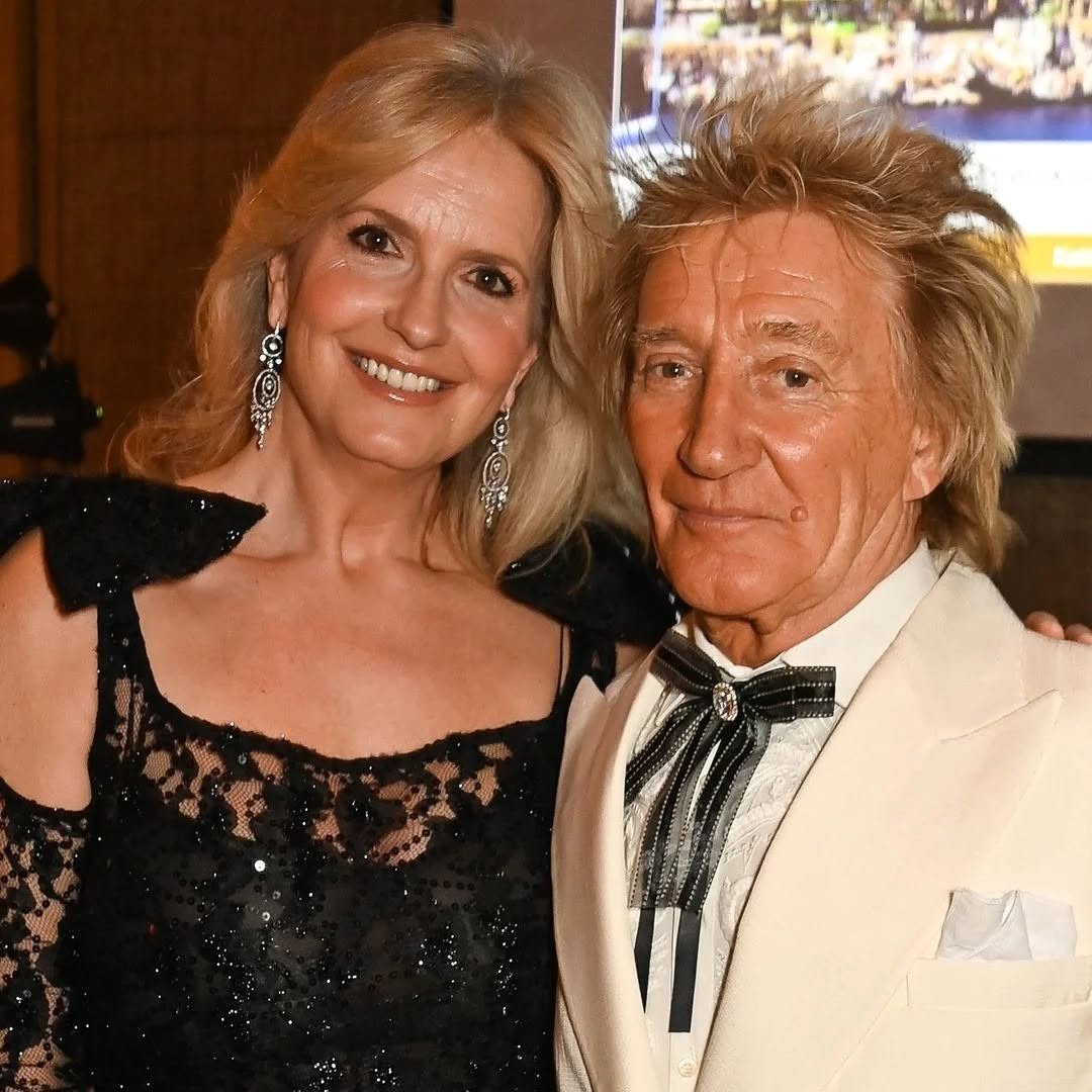 Penny Lancaster’s Vacation Photos Spark Conversation About Confidence and Aging