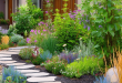 24 Creative Ideas for Stunning Front Yard Landscaping