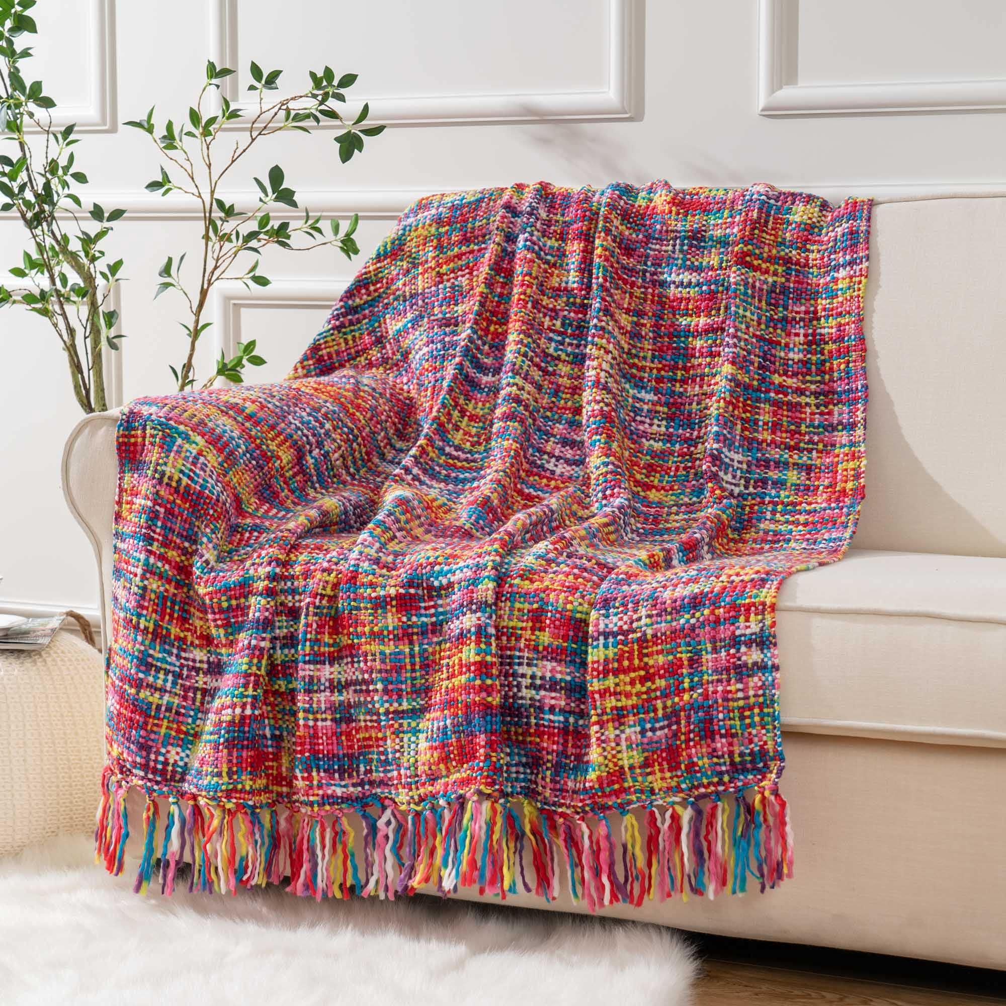 Incorporate ​a fringe throw ‍blanket for added texture ‌in your Boho Living Room