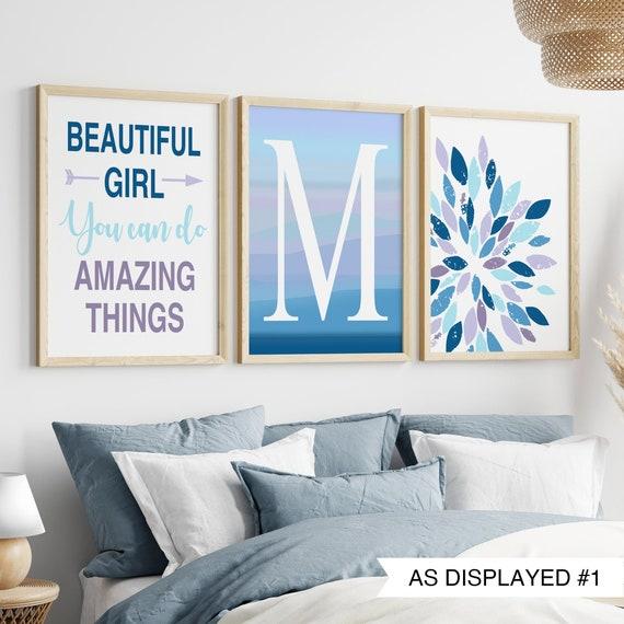 Hang inspiring quotes to motivate in her teen girl bedroom