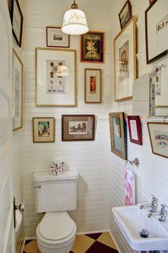 Create‌ a reading nook⁤ for‌ relaxation in spacious farmhouse bathrooms