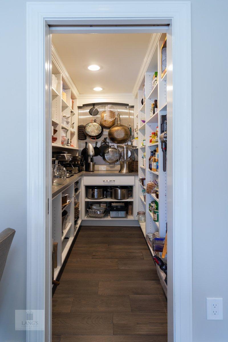 Invest in stackable storage ⁢containers to ‍organize your galley⁤ kitchen⁤ pantry