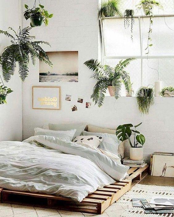 Incorporate ⁤plants for a fresh touch in a‍ Minimalist Bedroom