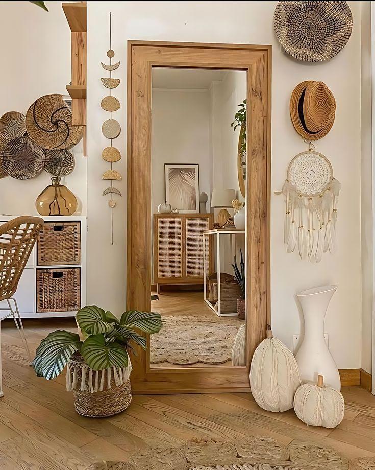 Use mirrors to ⁤reflect ​light⁤ and open up⁣ your Boho Living Room⁤ space