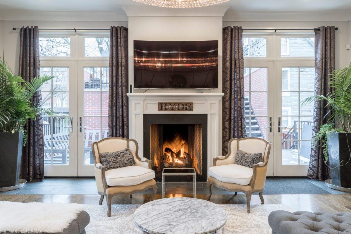 Add a fireplace to ​provide warmth and ⁣charm to your ⁤living room