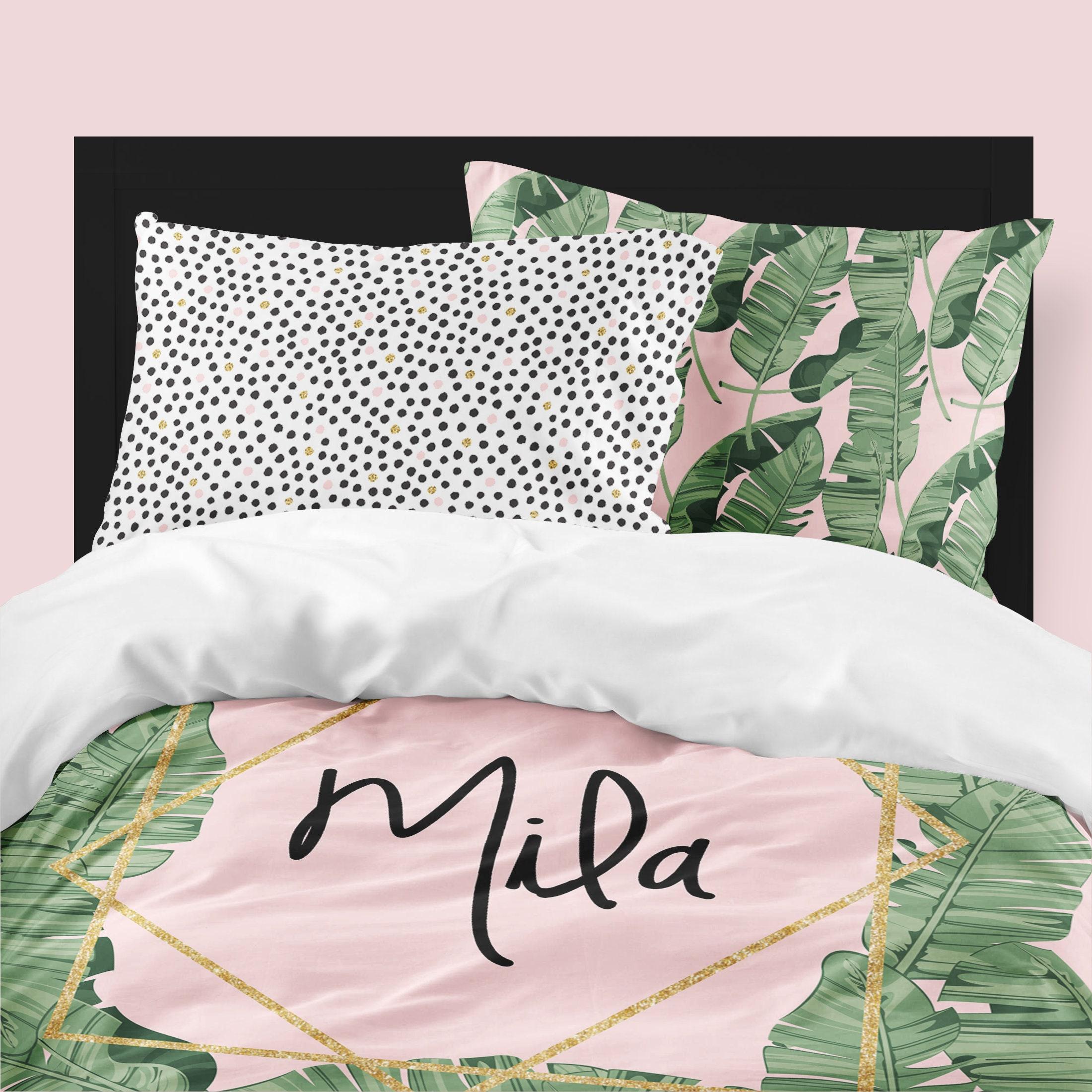 Opt for ⁤a statement bedspread ⁣to define ​your‍ teen bedrooms style