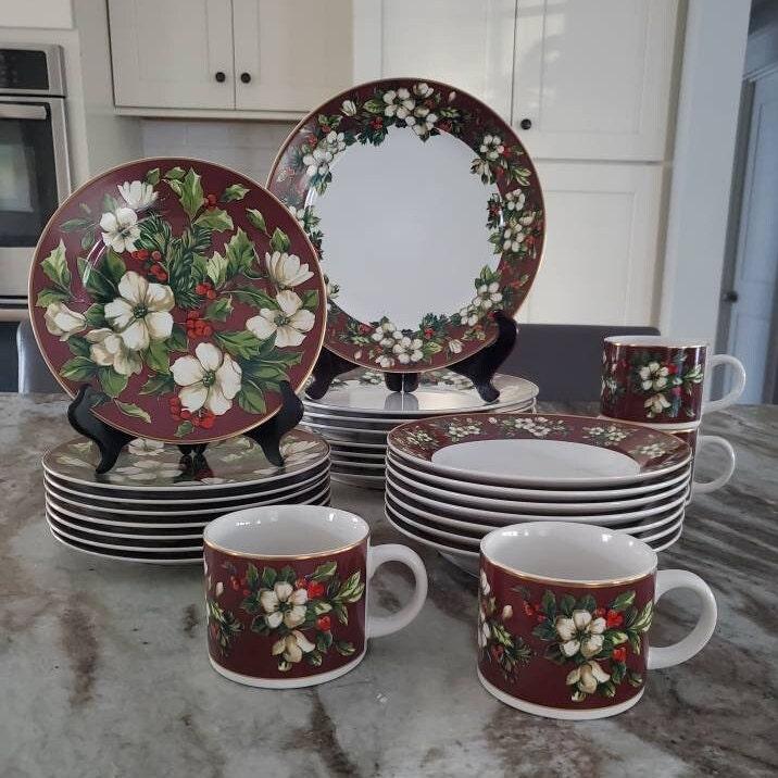 Choose vibrant dishware that pops against‍ the backdrop ⁤of your Burgundy Kitchen