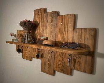 Recycle pallets into delightful decorative wall art for your Pallet Garden