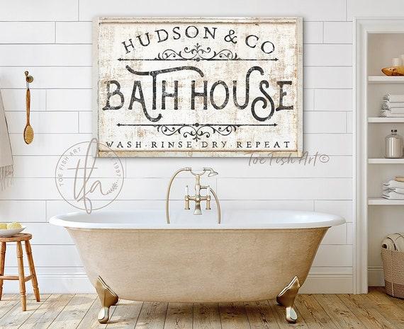 Incorporate farmhouse artwork ⁣for a ⁤personal‌ touch in bathrooms