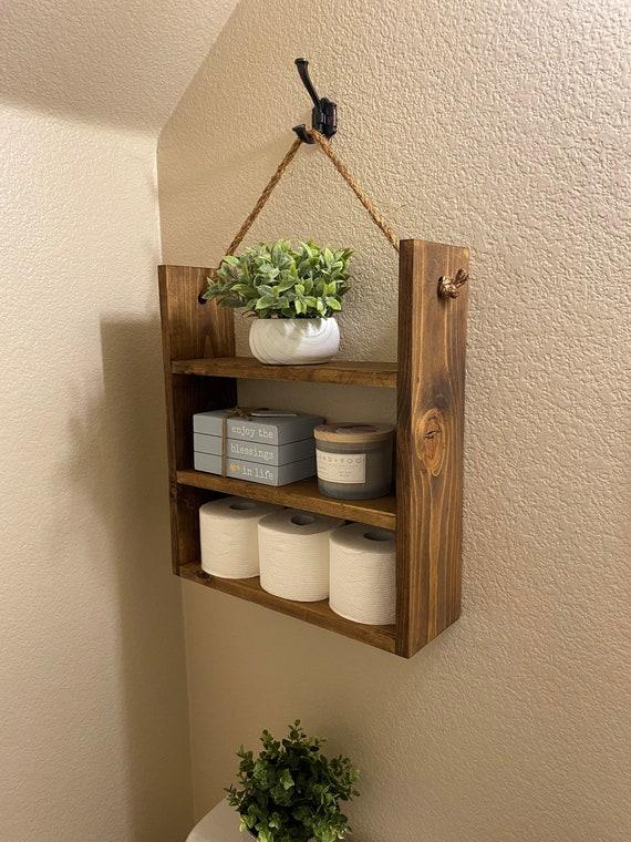 Open shelving offers charm and ⁢functionality in farmhouse bathrooms