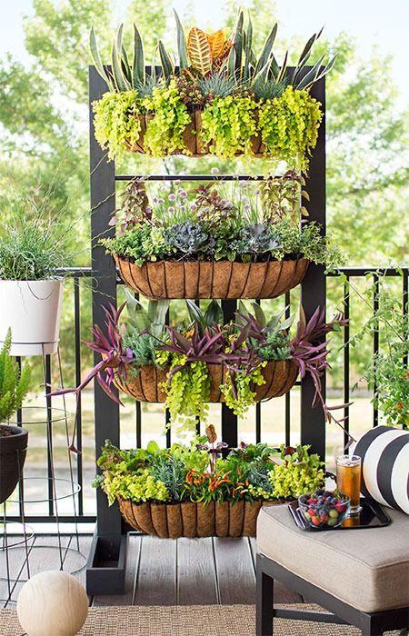 Balcony⁤ Design featuring vertical ‌gardens adds lush greenery without taking up ⁤floor space