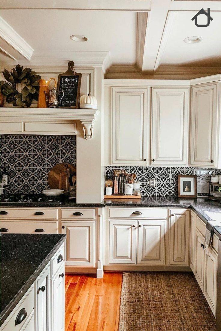 Gorgeous patterned tile backsplash to add visual interest in your farmhouse kitchen