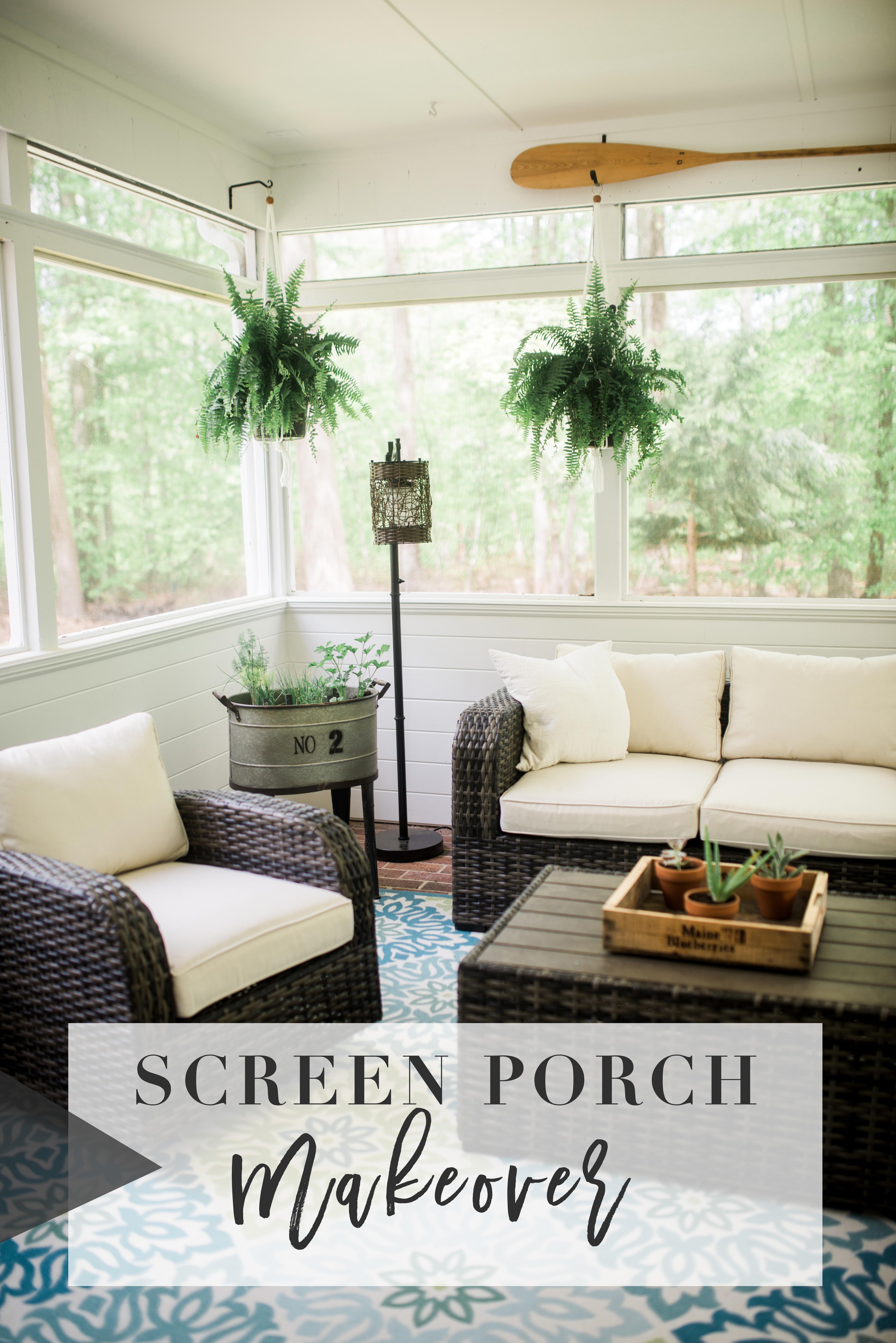 Showcase⁤ artwork ⁤or photos on your screened porch to personalize your outdoor space