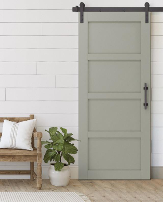 Sliding ‍barn doors enhance functionality and ⁣style in farmhouse bathrooms