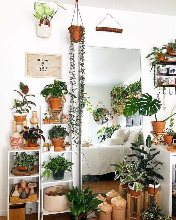 Add houseplants​ for a ⁣fresh and lively touch in your Teen Girl ⁤Bedroom