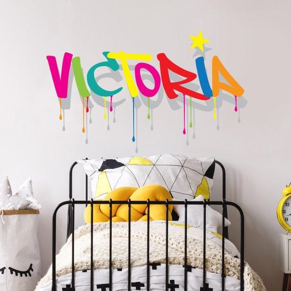 Use removable wall ⁣decals for fun, customizable designs in your teen girl bedroom