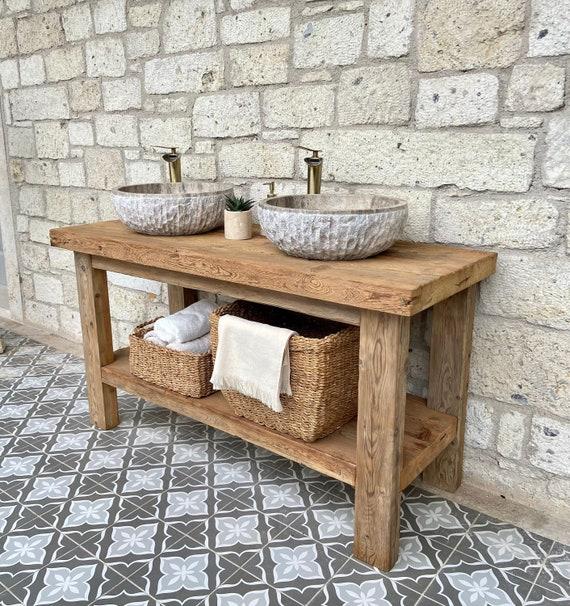 Use distressed wood ‌accents to enhance farmhouse bathrooms appeal