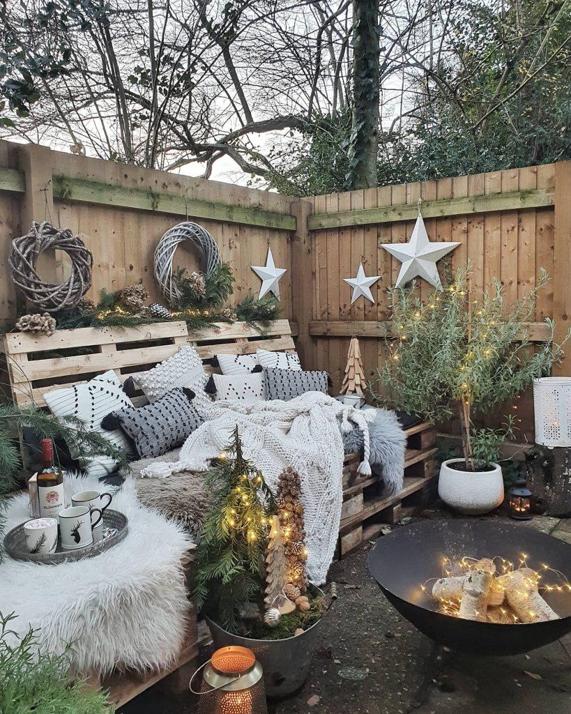 Add charm with a painted pallet garden that reflects your personal style and creativity