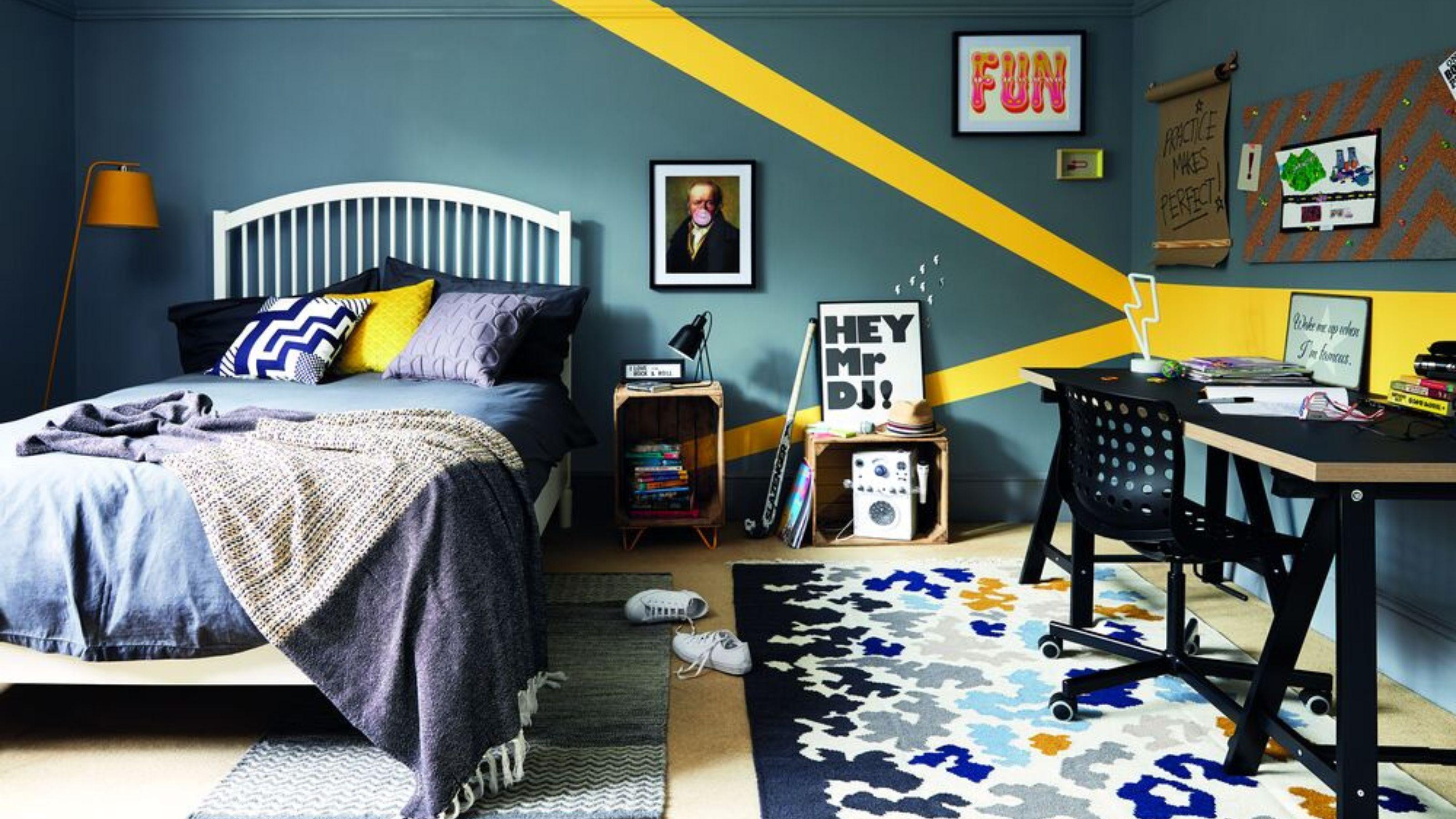 Themed teen bedroom‍ based on favorite books ⁤or movies for a personalized touch