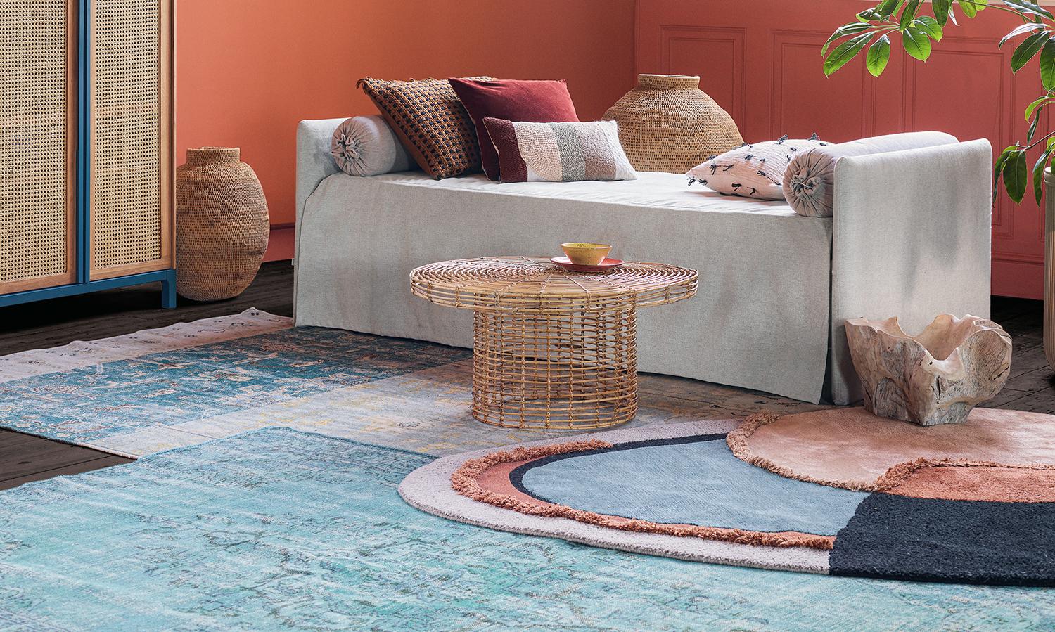 Layered rugs for added comfort and style in your Living Room