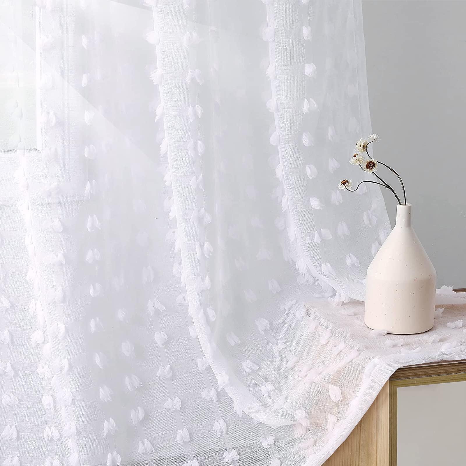 Choose light,‍ airy ⁢curtains for a breezy ambiance in your Boho Living Room