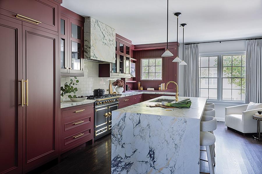 Use white⁢ countertops⁣ to create‍ a striking‍ contrast ⁤in your Burgundy‌ Kitchen