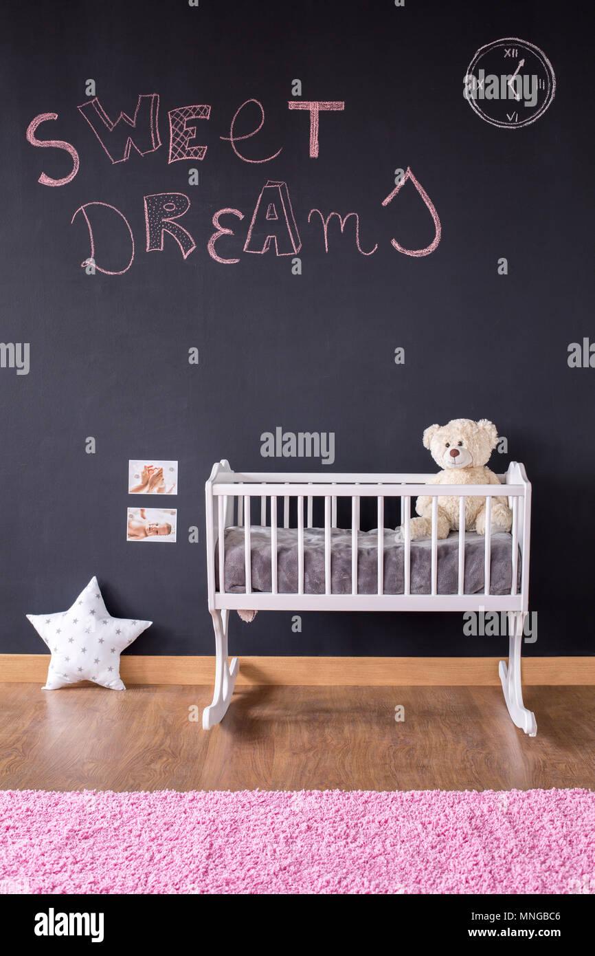 Artistic‍ chalkboard ⁢walls ⁢invite creativity in‍ a playful boy nursery