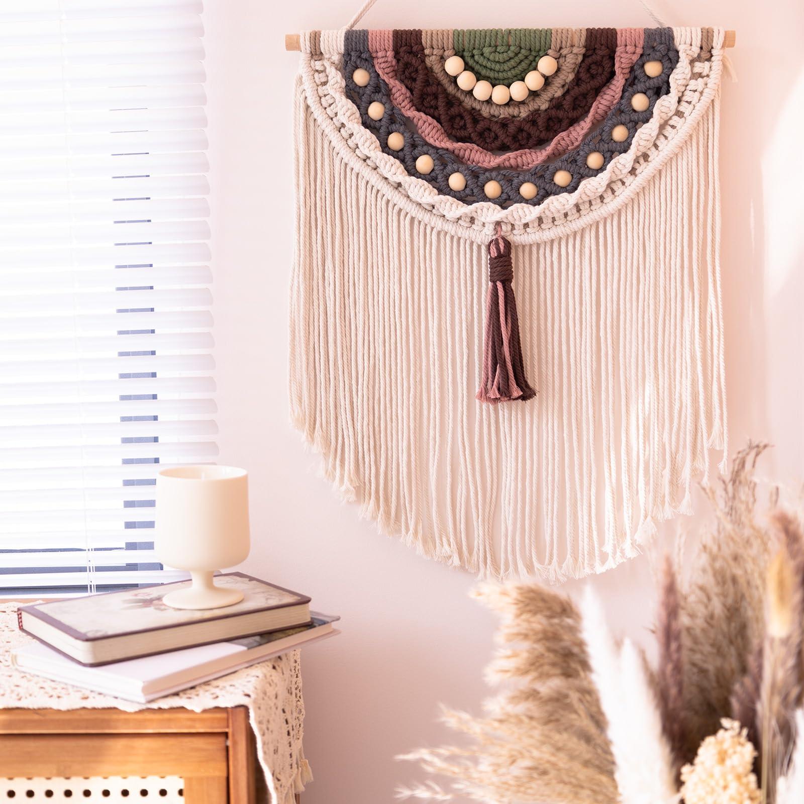 Use macrame wall hangings to add artistic flair ⁤in ‌your⁢ Boho Living Room