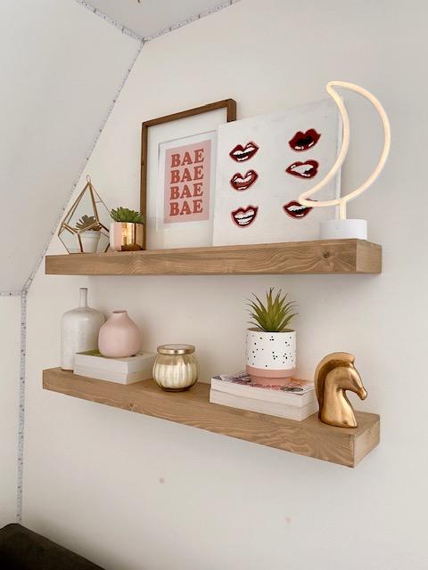 Utilize floating ‍shelves for stylish storage in a teen ⁤bedroom