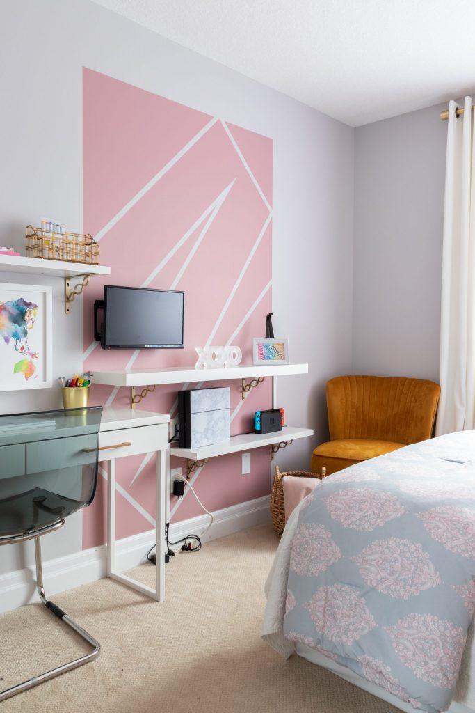 Paint an accent wall to showcase her unique personality in the teen girl‍ bedroom