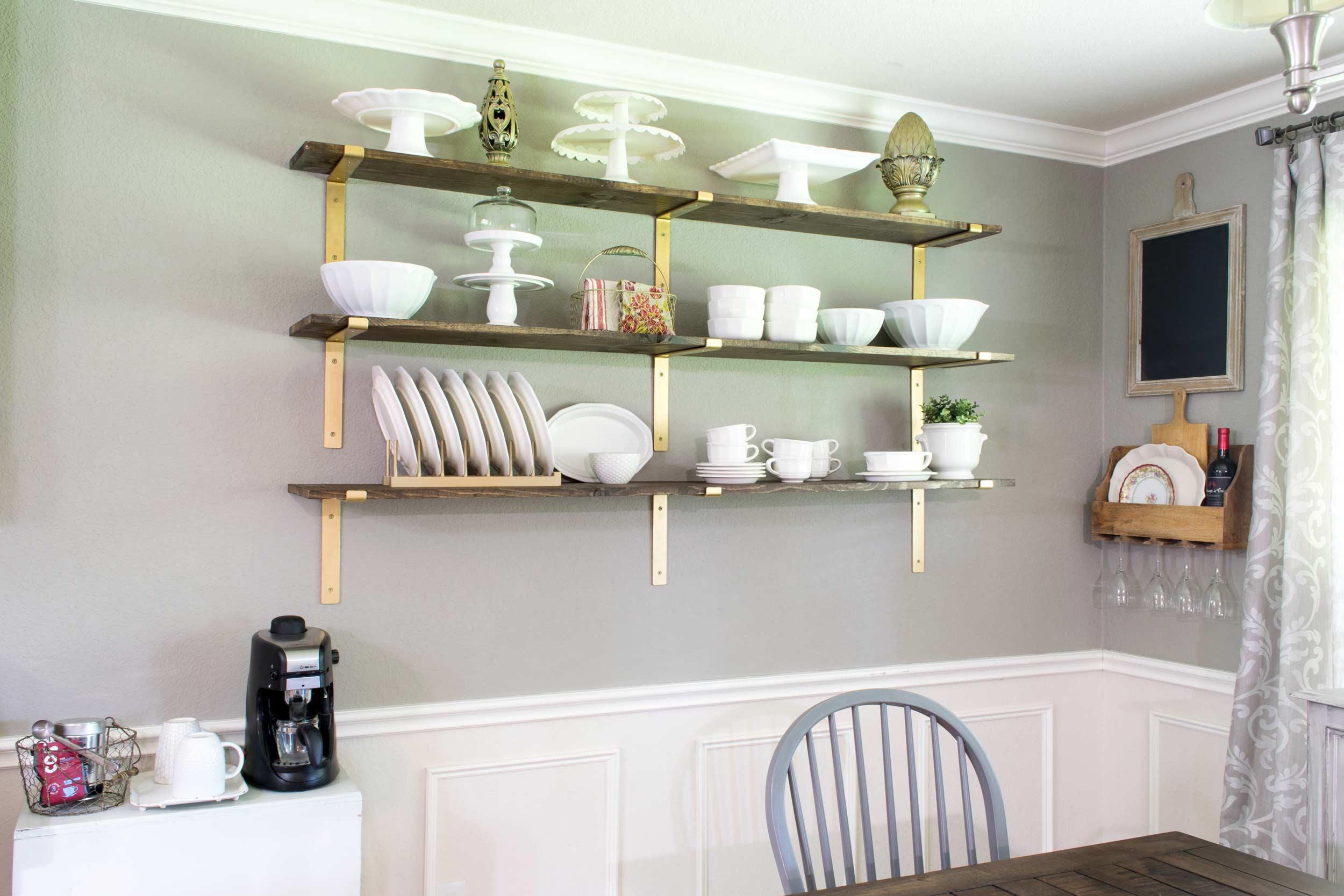 Incorporate open ​shelving to showcase beautiful dishware in your ⁢Eat-In Kitchen