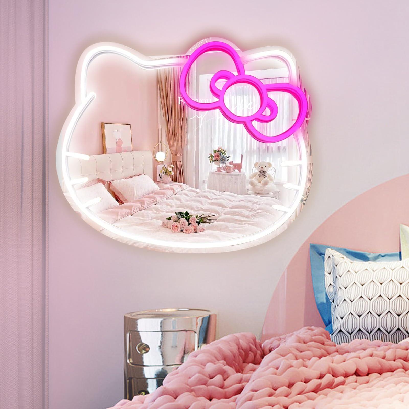 Decorative wall mirrors create ⁢depth ⁤and ⁢light ‌in a teen girl bedroom