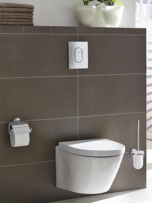 Choose a wall-mounted toilet for ⁣a streamlined look in your narrow bathroom