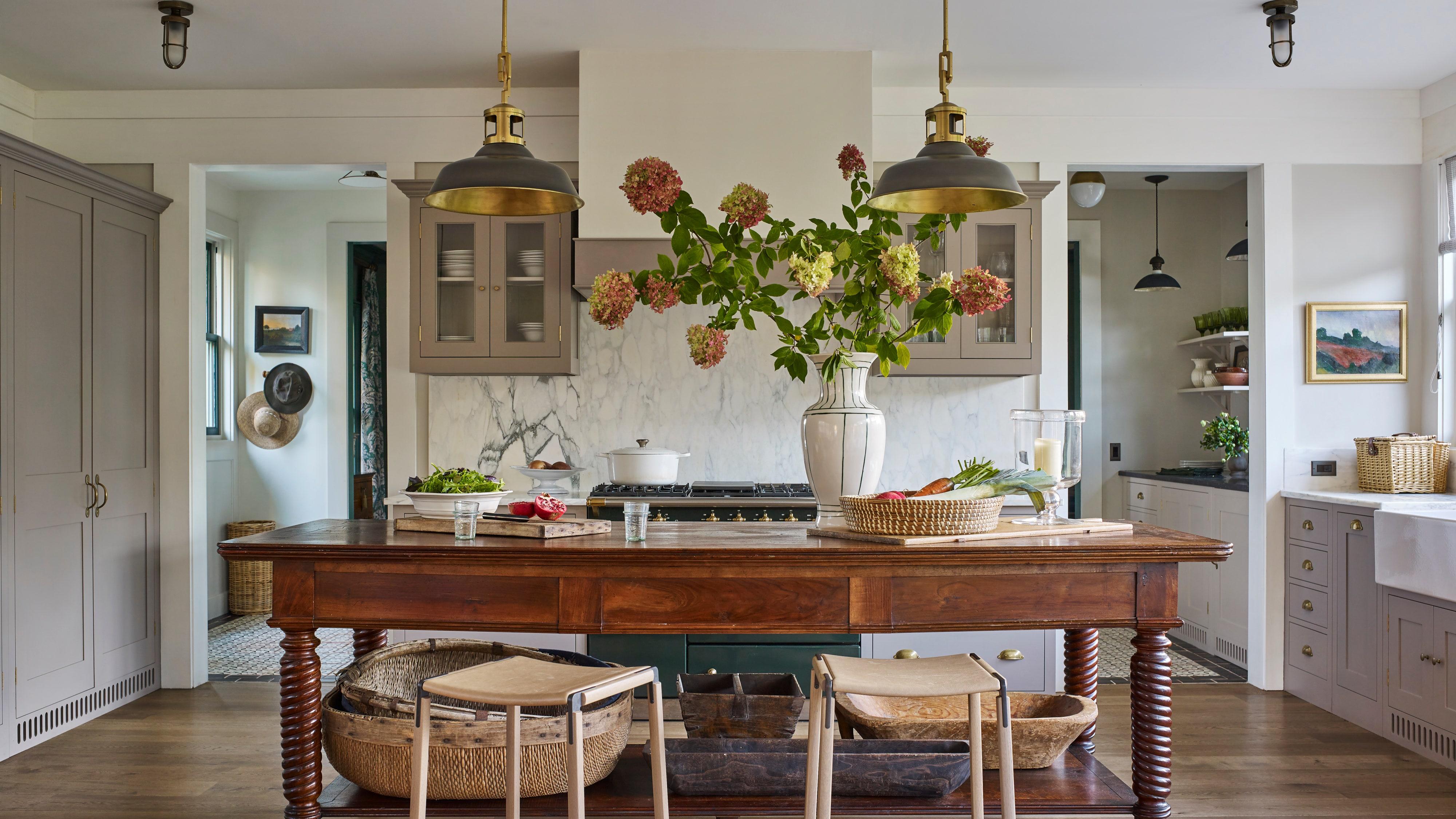 Utilize a mixture​ of‌ seating styles to add character ‌to your eat-in kitchen