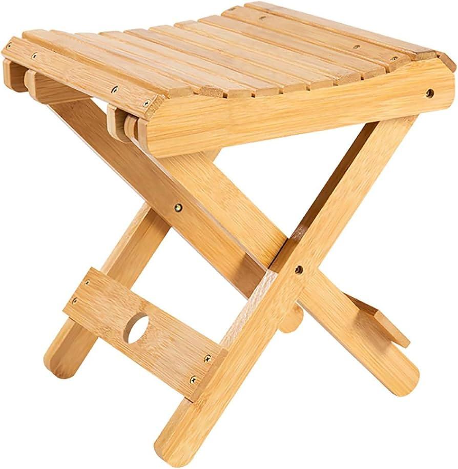 Incorporate a folding stool for versatility⁢ in your small bathroom