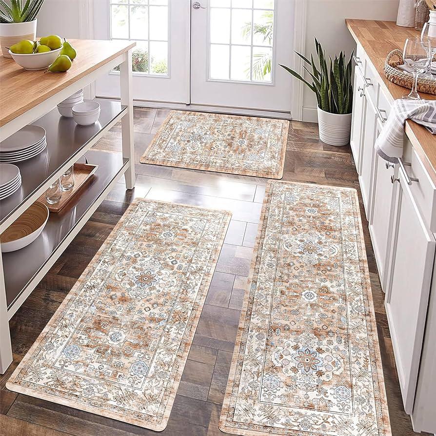 A beautiful farmhouse kitchen rug to tie the room together