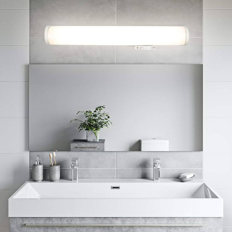 Choose​ wall-mounted lighting ⁤to ⁤free⁢ up⁤ counter ⁢space⁣ in your narrow bathroom