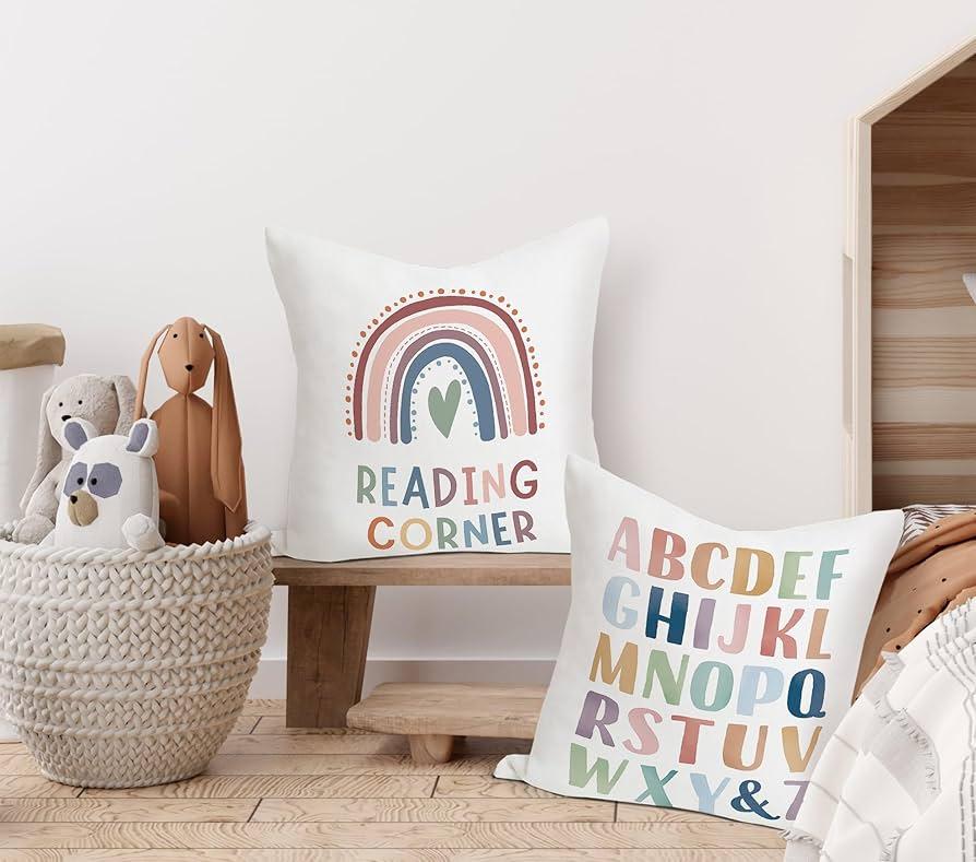 A reading ⁢corner with cushions in your nursery nook