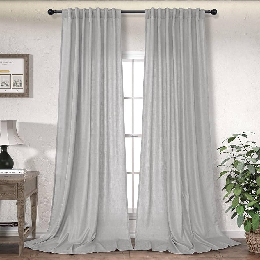 Stylish curtains that ⁣balance light and​ privacy in⁢ the teen bedroom